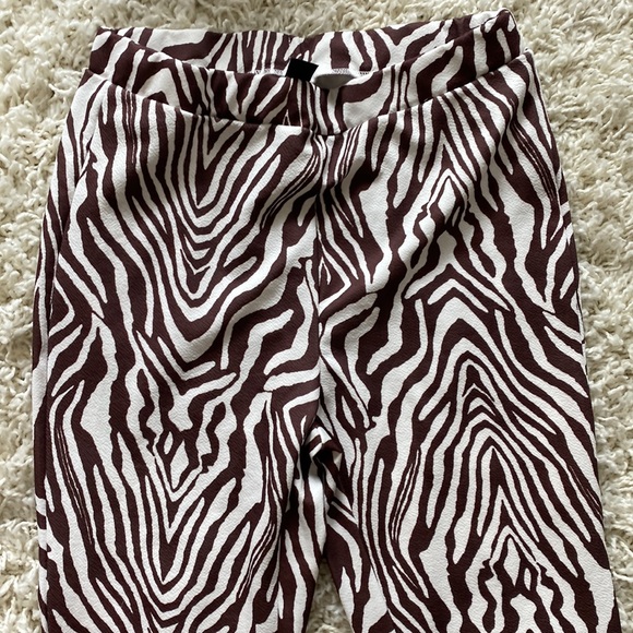 Shein patterned flare pants - Picture 2 of 3